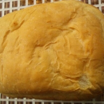 母に強力粉を頼んだら、間違って中力粉を買ってきて困っていましたが、こちらのレシピのおかげで、とっても美味しいパンに変身しました(・∀・)リピします!!
